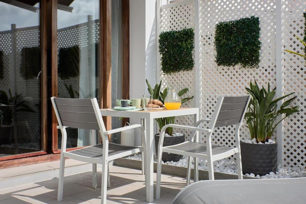 Sunny Cozy Penthouse With A Terrace At Plaza Del Carmen Apartment Valencia Exterior photo