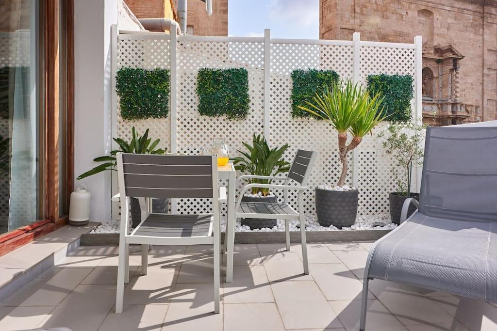 Sunny Cozy Penthouse With A Terrace At Plaza Del Carmen Apartment Valencia Exterior photo