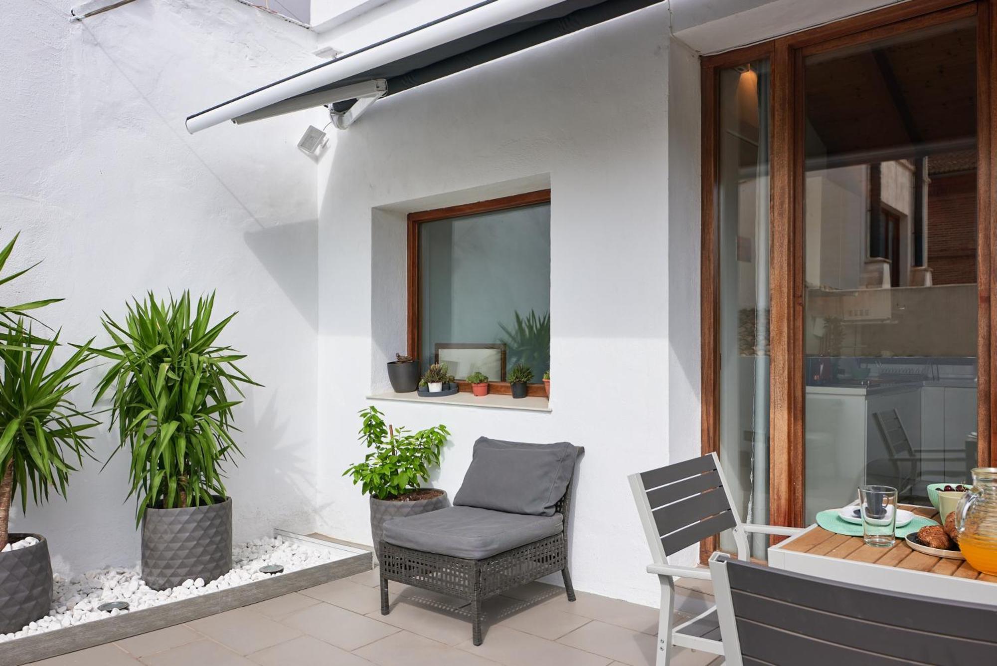 Sunny Cozy Penthouse With A Terrace At Plaza Del Carmen Apartment Valencia Exterior photo